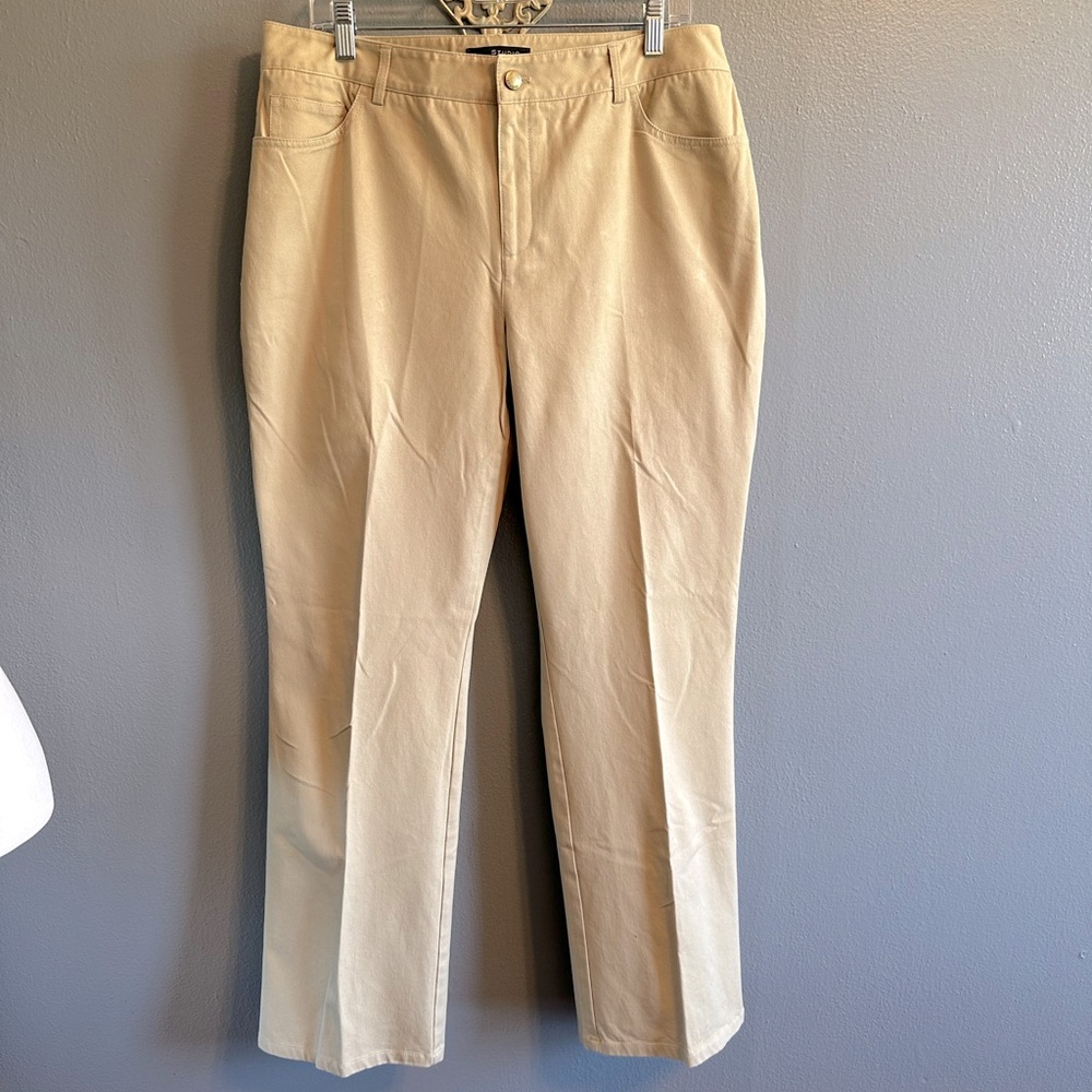 STUDIO BY LIZ CLAIBORNE KHAKI PANTS. SIZE 14.